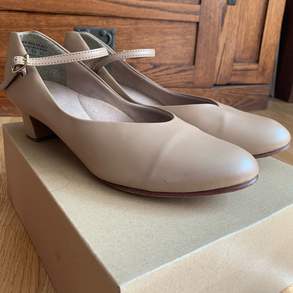Capezio Tan Women’s Character Shoes